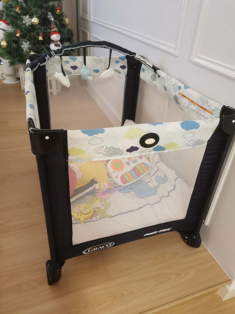 Graco baby cot, Babies & Kids, Baby Nursery & Kids Furniture, Cots ...