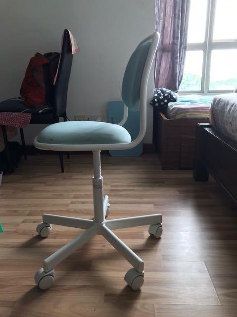 Orfjall childs desk sale chair