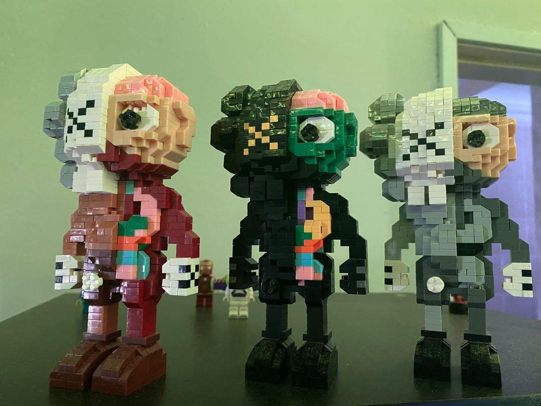 Kaws cheap x lego