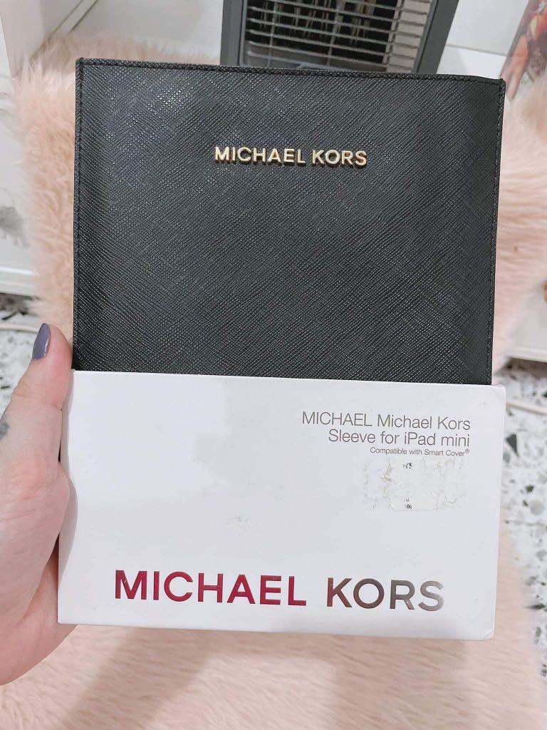 Michael kors ipad mini 6 sleeve, Mobile Phones & Gadgets, Mobile & Gadget  Accessories, Cases & Sleeves on Carousell