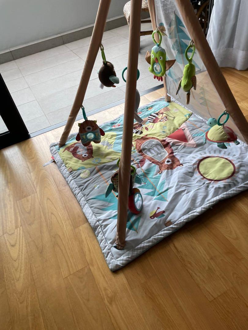 Camping cubs hot sale activity gym