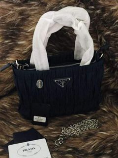 (Category: ) located in . Submitted by kcapparel (Listing ID 1132530314, Image 1). Description: .
