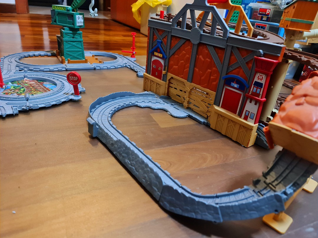 Thomas take 2025 along sets