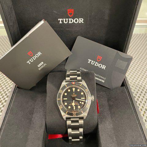 Tudor 2022 (unworn) Black Bay 58 Fifty-Eight 79030N, Luxury, Watches on  Carousell