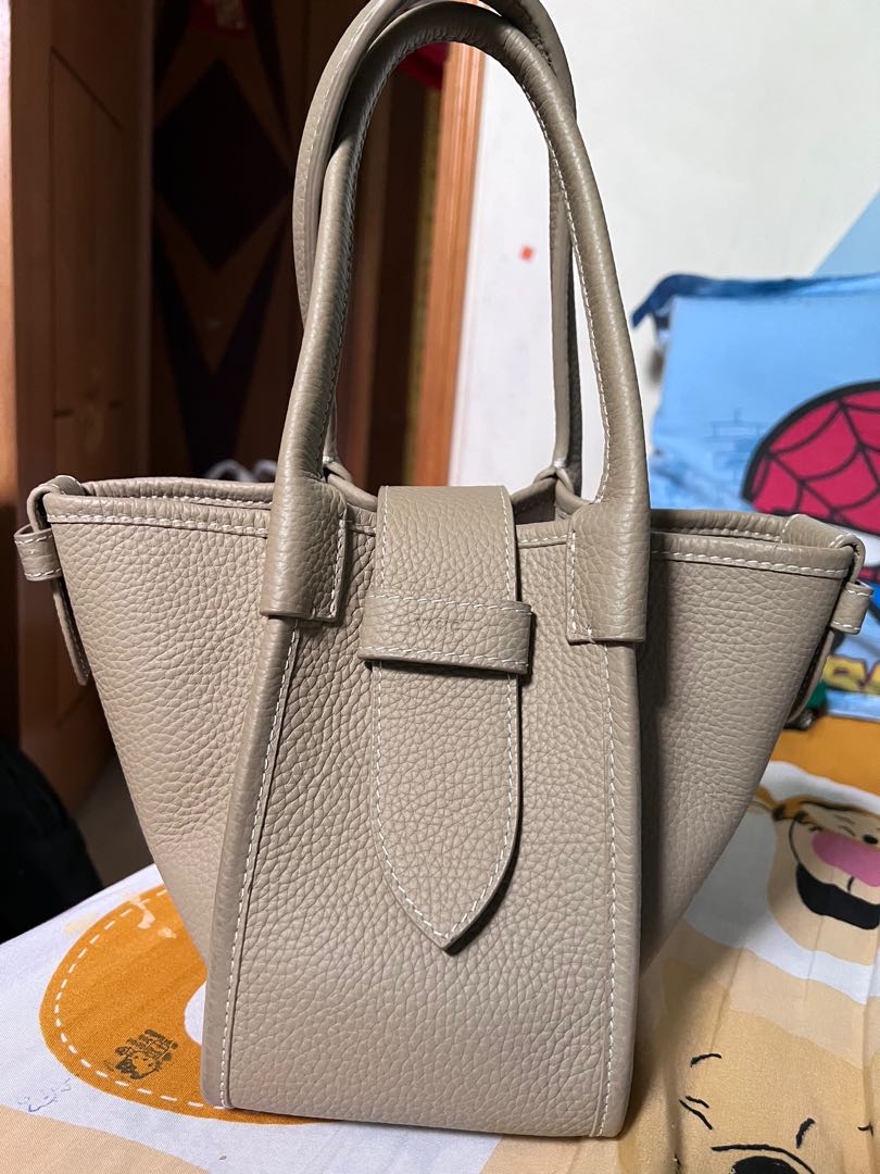VASIC Port Bag Mini Mini Wheat, 女裝, 手袋及銀包, 單肩包- Carousell
