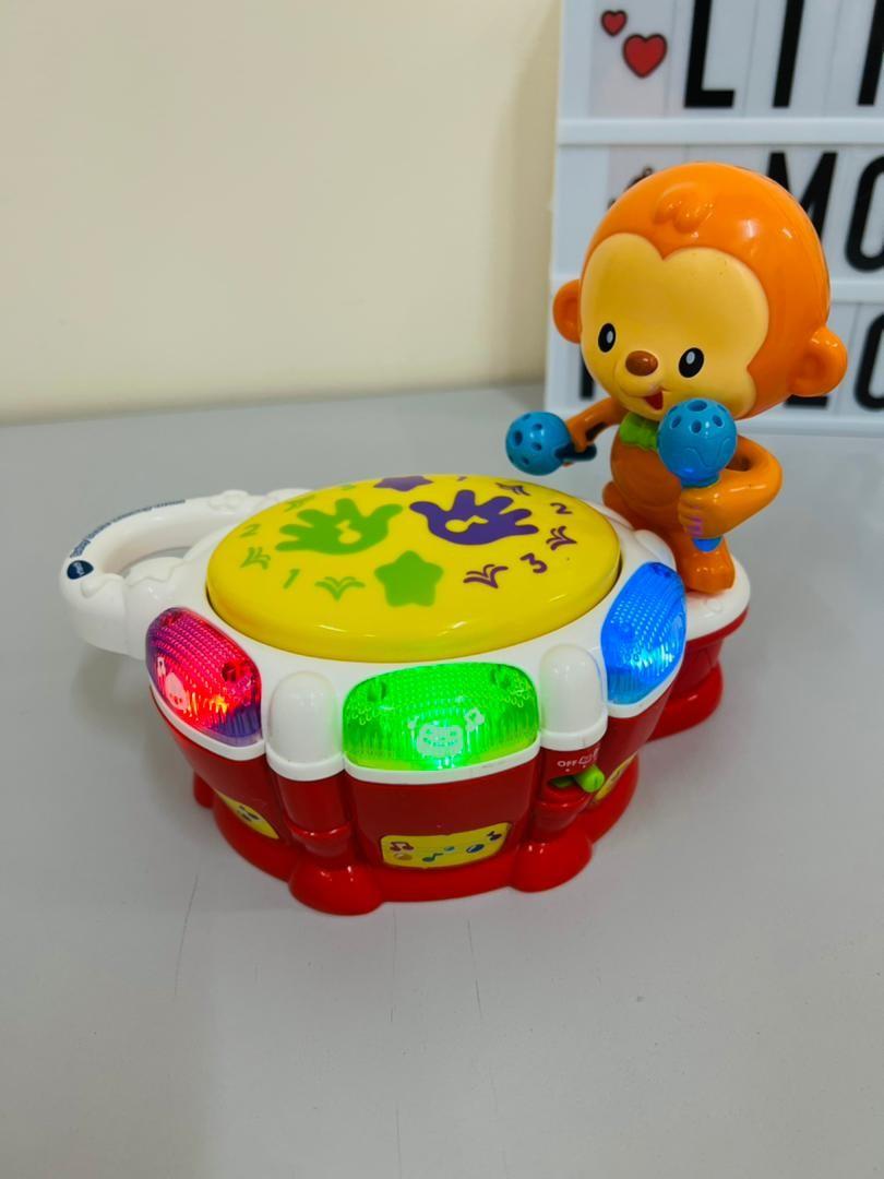 Baby beats monkey drum top