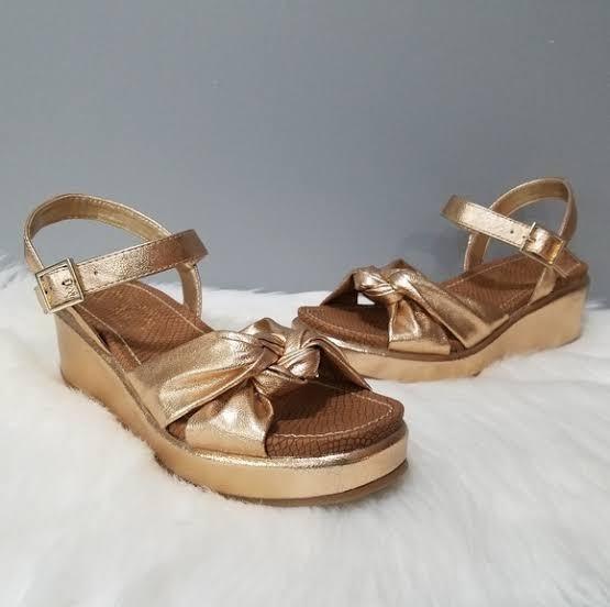 Circus brand sandals store