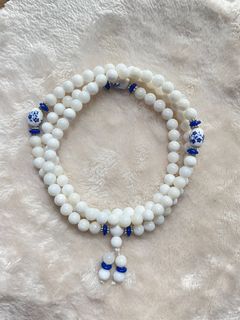 (Category: ) located in . Submitted by crystallove88 (Listing ID 1129107885, Image 1). Description: .