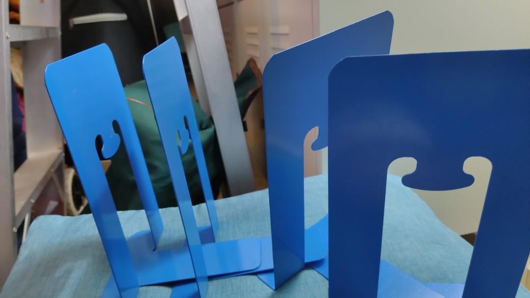 Book Divider/Stand Blue, Hobbies & Toys, Stationery & Craft, Stationery