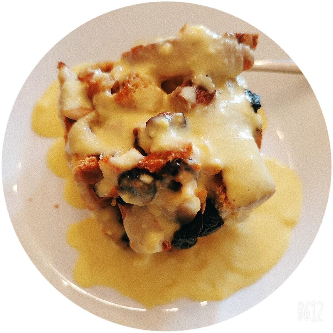 Bread Butter Pudding With Raisins And Cranberries Comes With Vanilla Sauce Food Drinks Homemade Bakes On Carousell Bread Butter Pudding With Raisins And Cranberries Comes With Vanilla Sauce Food Drinks Homemade Bakes On Carousell