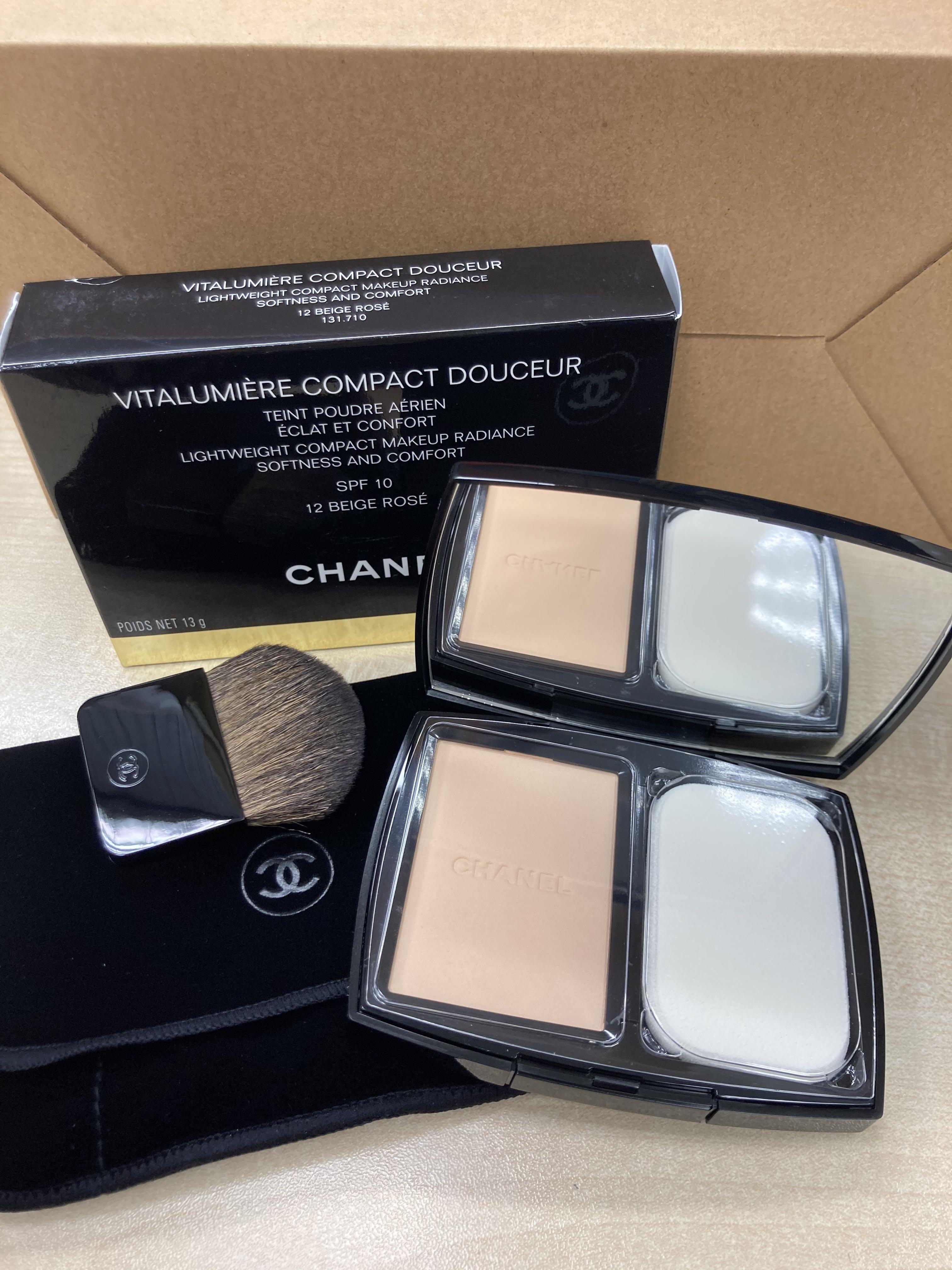 CHANEL VITALUMIÈRE COMPACT DOUCEUR 40 Chanel Vitalumiere Compact Douceur Nr.40 Beige 13 g