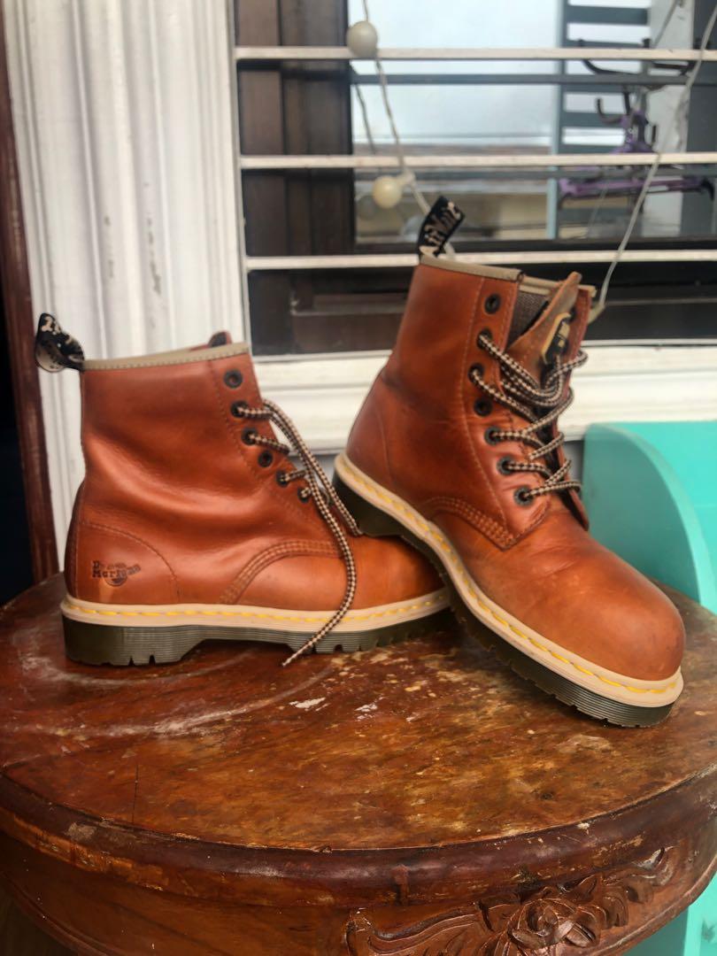 Dr martens outlet 7b10 tan