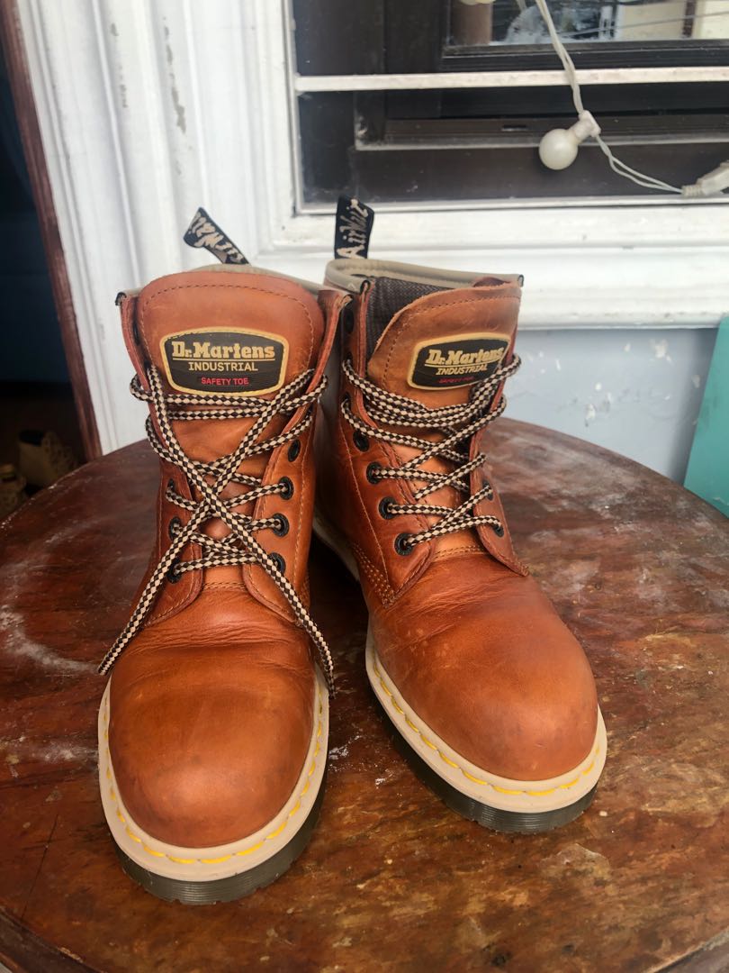 Dr martens online icon tan