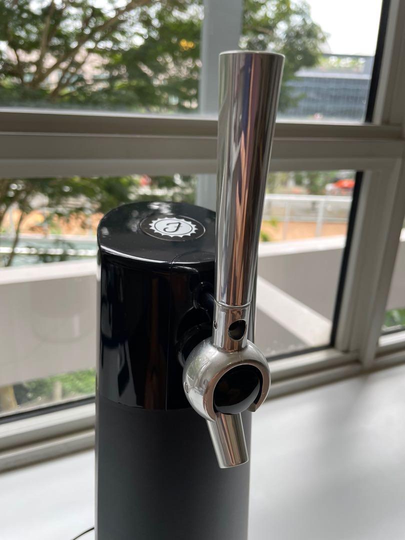 Fizzics beer foam machine, Furniture & Home Living, Kitchenware