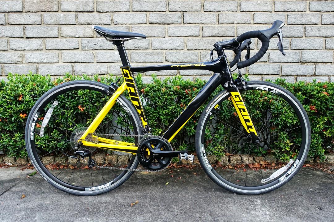 Giant 2025 propel yellow