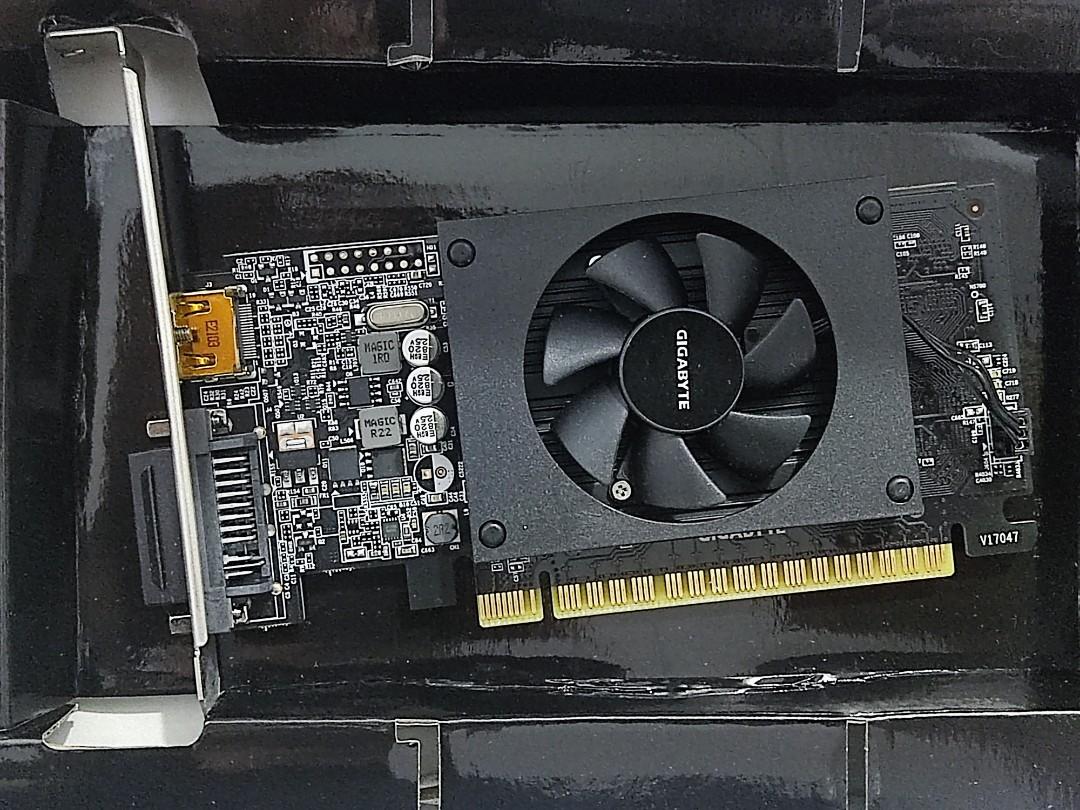 Gigabyte v17047 store