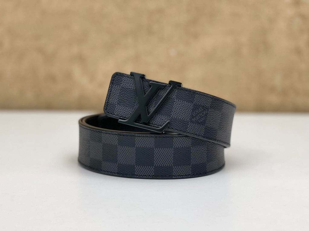 Louis Vuitton LV Initiales Belt - Black (M9808)