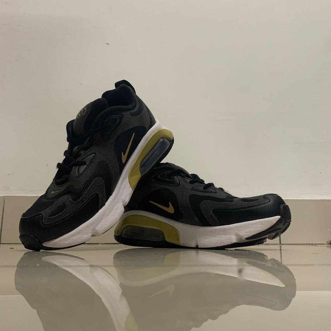 air max 200 metallic