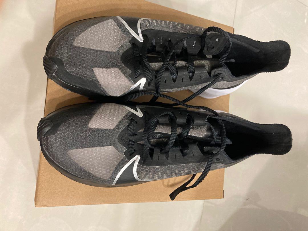 nike air zoom gravity, Women's Fashion, Footwear, Sneakers on Carousell