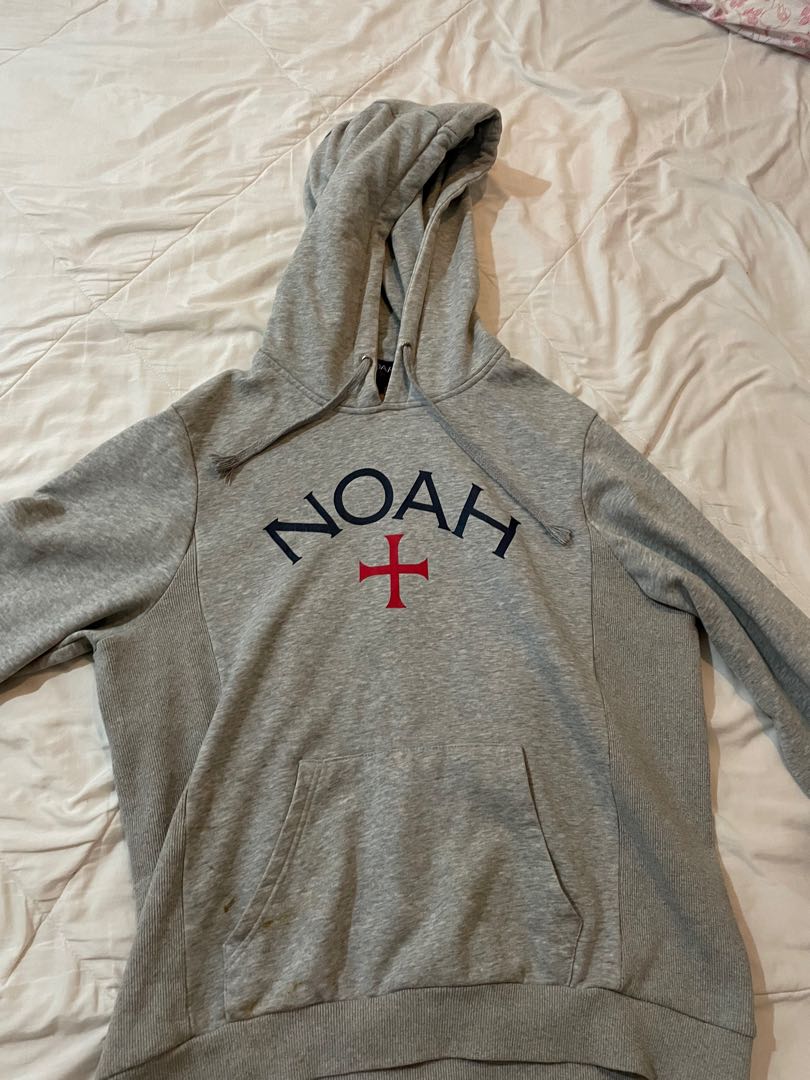 Noah core logo hoodie, Men's Fashion, Tops & Sets, Hoodies on Carousell