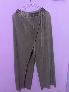 (Kategori: ) berada di . Dikirim oleh by.pink (ID iklan 1129235069, Gambar 1). Deskripsi: .