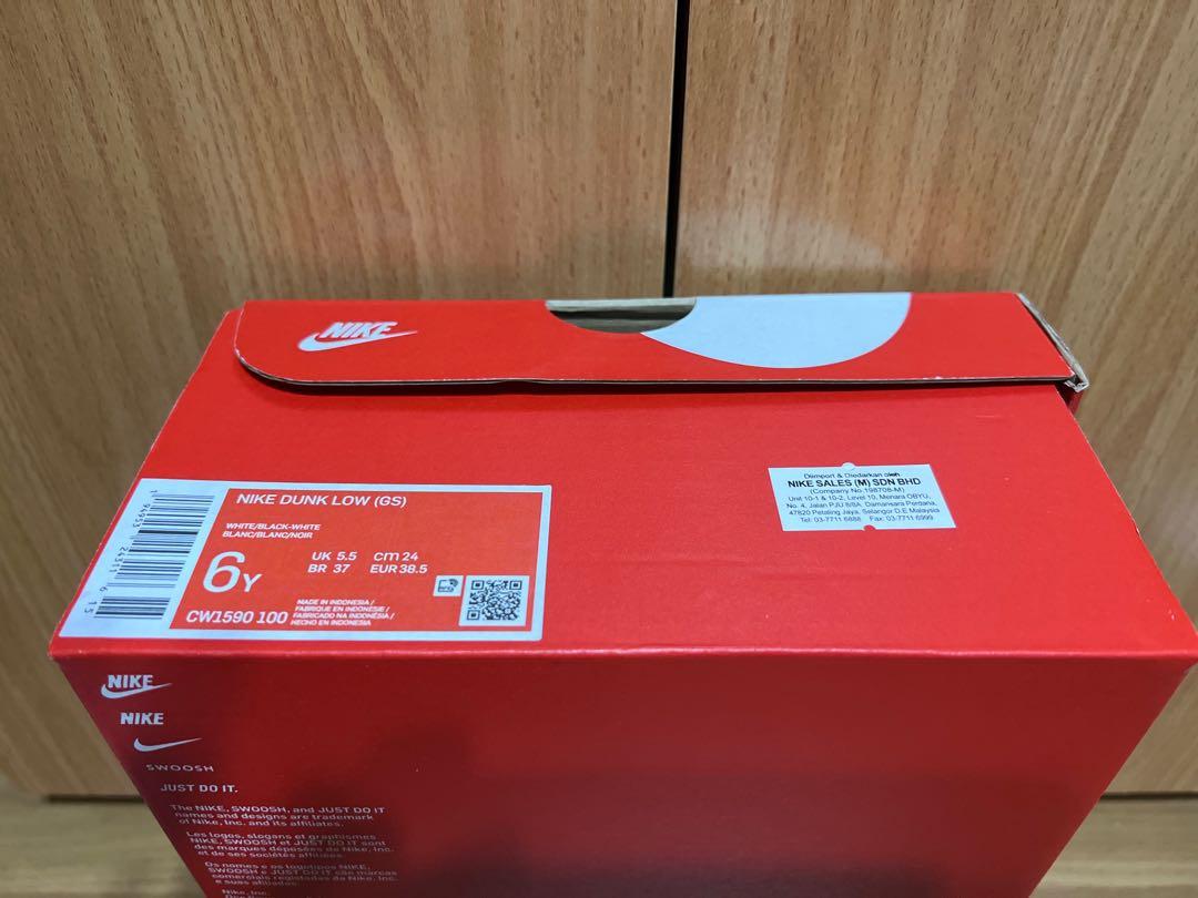 (US 6Y) Panda Dunk Low Junior, Men's Fashion, Footwear, Sneakers on Carousell