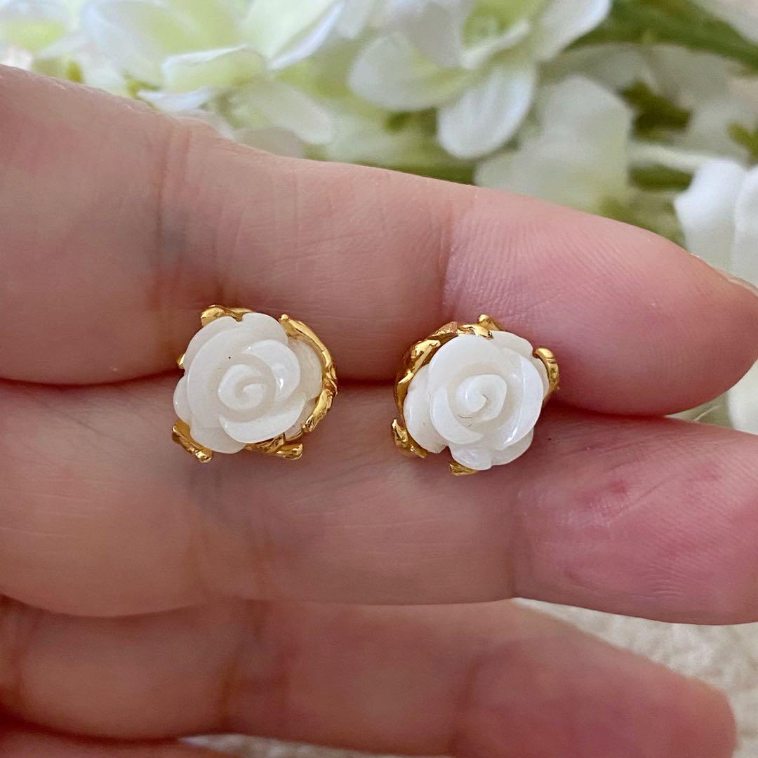 White coral new arrivals earrings