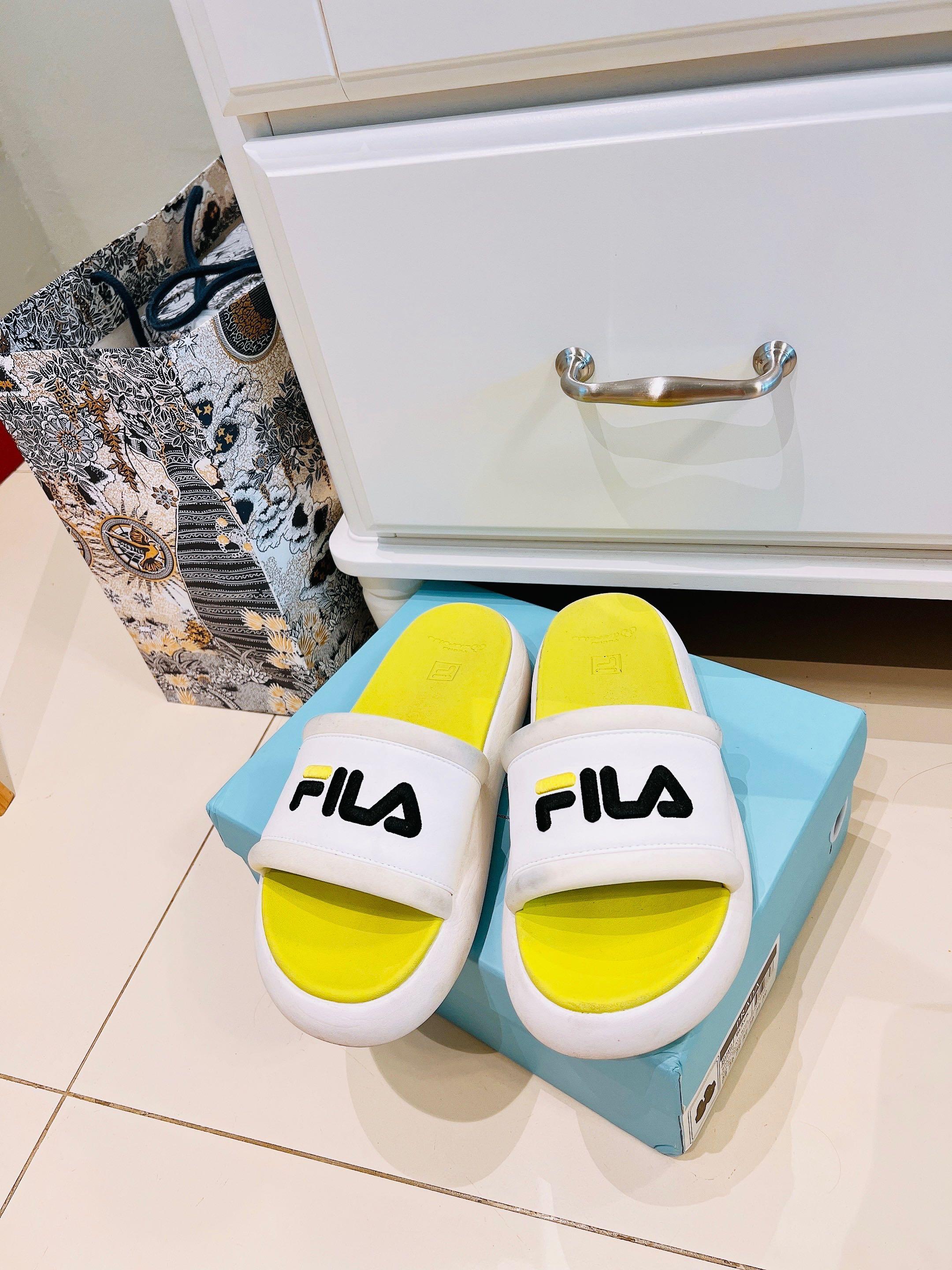 fila slides size