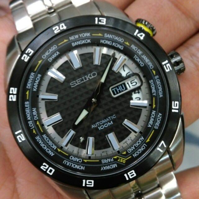 Seiko World Timer SRP037K1 Luxury Watches on Carousell
