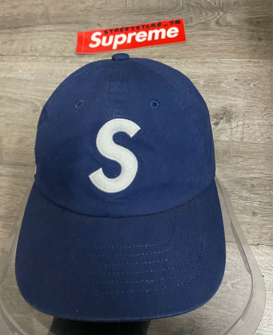 Supreme gore shop tex s logo