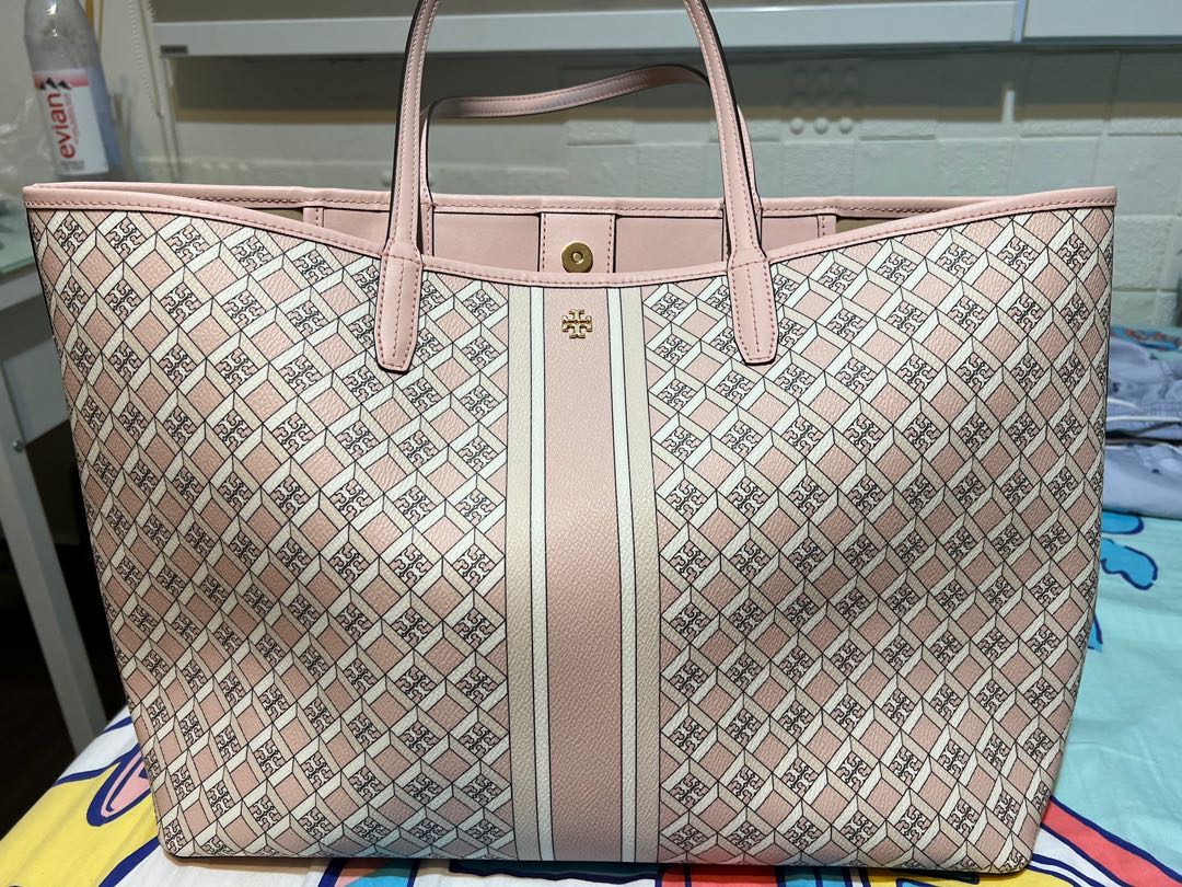 Tory Burch Geo Logo Tote, Women's Fashion, Bags & Wallets, Tote Bags on  Carousell