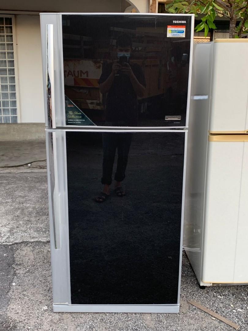 TOSHIBA AUTO ICE MAKER 2 door refrigerator fridge, TV & Home Appliances