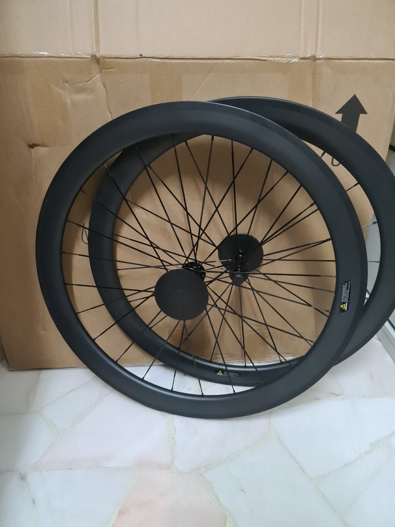Road bike 700cc Tubular Carbon Wheel Set 11Speed, Sports Equipment ...