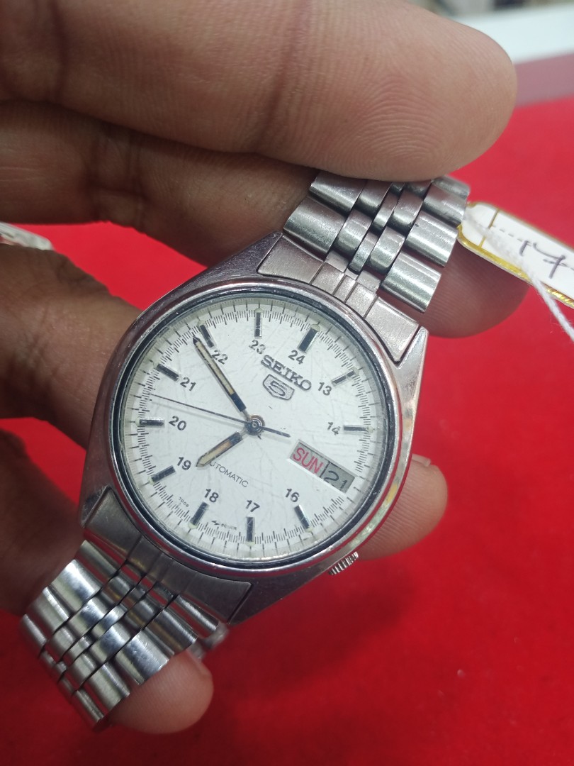 Vintage seiko 5 automatic , Men's Fashion, Watches & Accessories,  Watches on Carousell