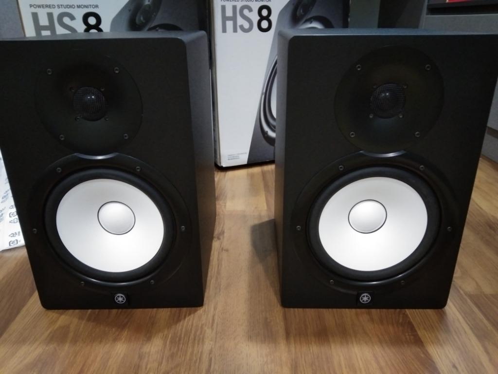 Yamaha 8 inch store powered speaker