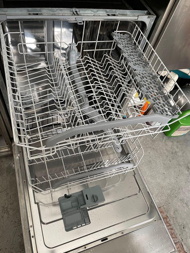 Ariston dishwasher, TV & Home Appliances, Other Home Appliances on