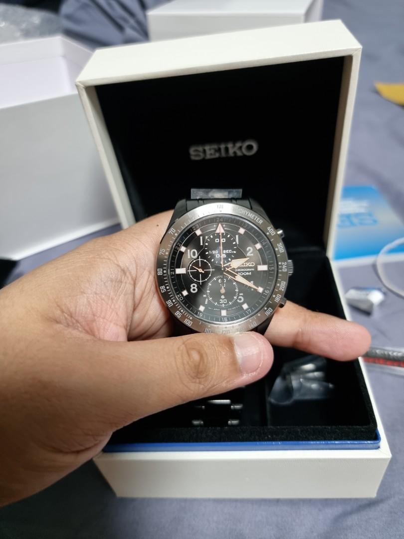 Authentic Seiko black stainless steel analogue quartz buisiness watch,  Luxury, Watches on Carousell