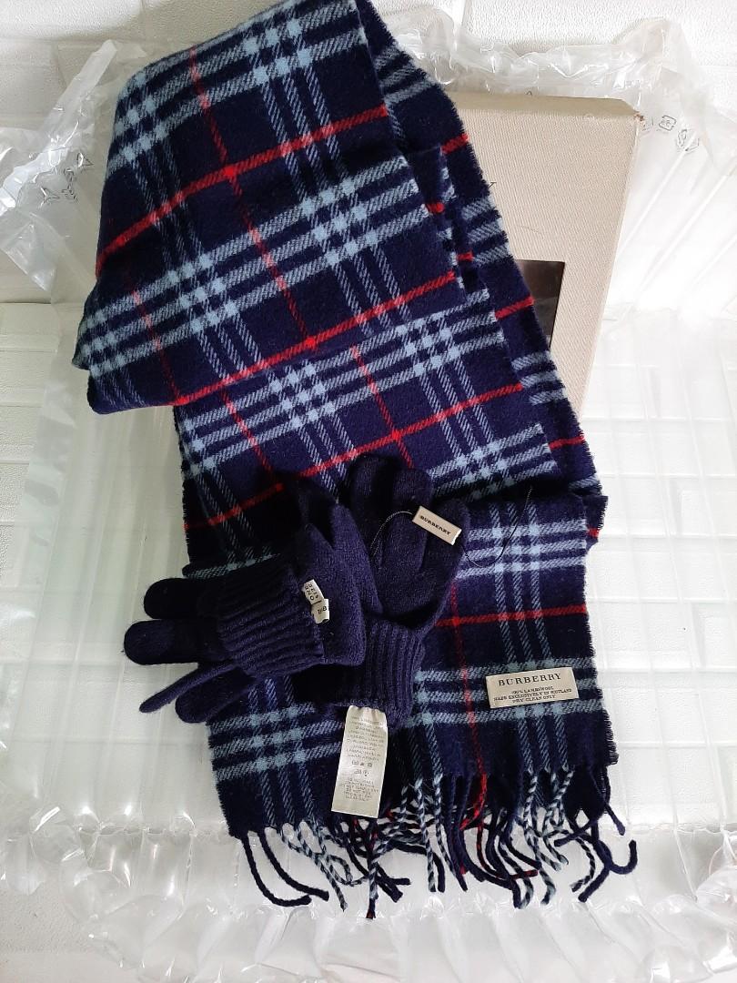 Burberry Cashmere Scarf with gloves 