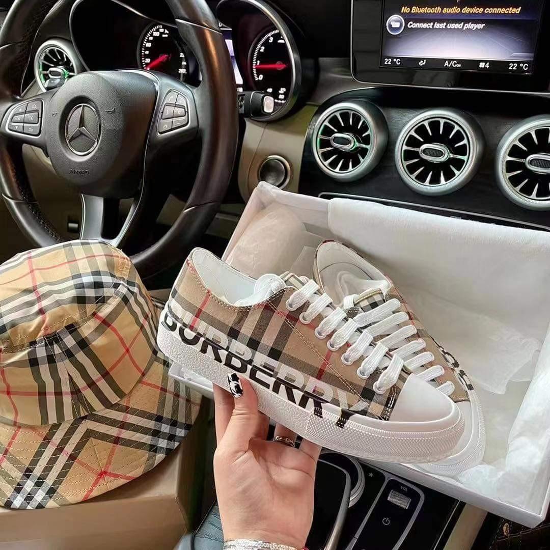 Burberry sneakers Women s Fashion Footwear Sneakers on Carousell