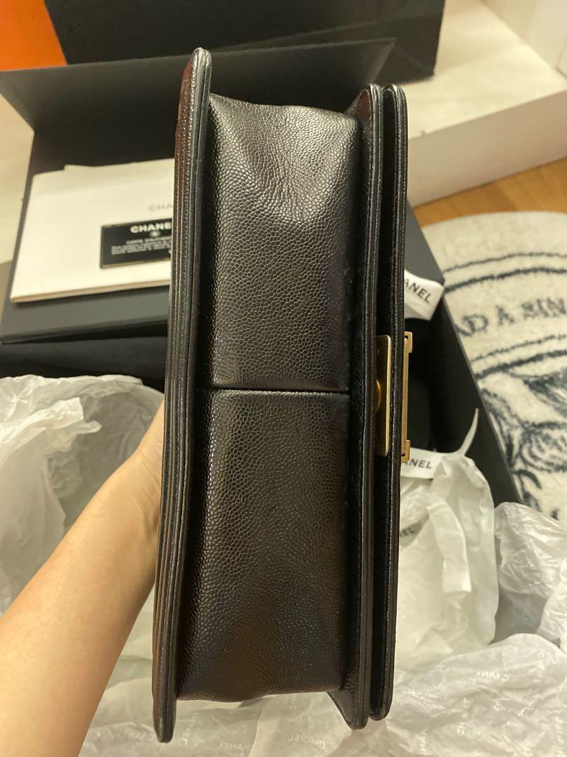 Chanel le outlet boy bag inside