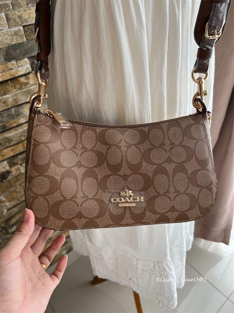Coach Small Jes Messenger Crossbody Bag, Women's Fashion, Bags & Wallets,  Purses & Pouches on Carousell