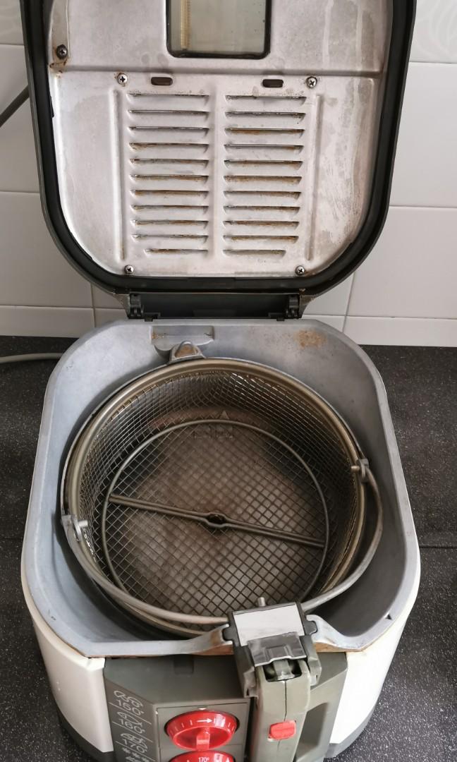Delonghi Electric Roto Deep Fryer, TV & Home Appliances, Kitchen