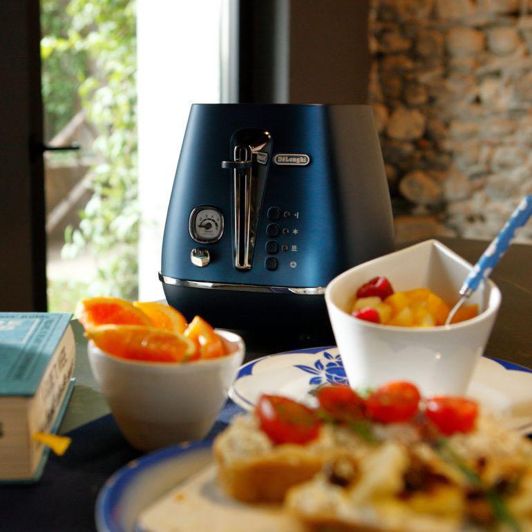 DeLonghi Flair Prestige Blue 2 Slice Toaster, TV & Home Appliances