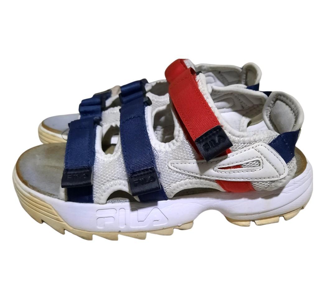 Fila sepatu sandal outlet