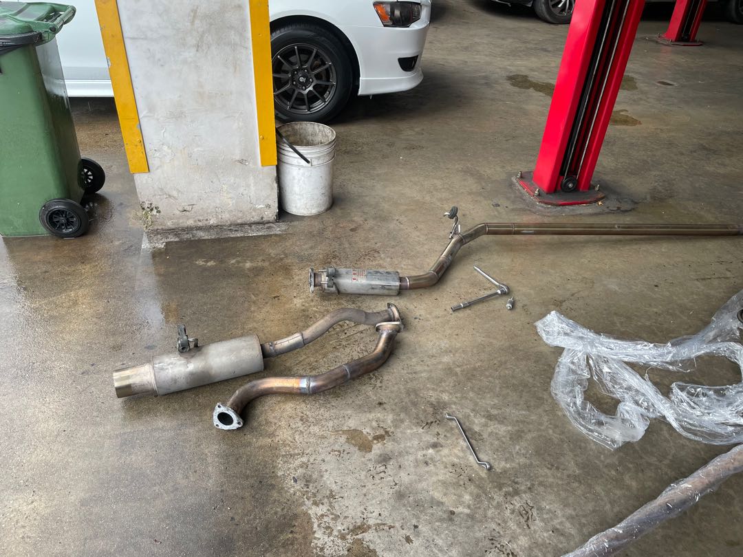 HKS full exhaust civic FD 1/4, Car Accessories, Accessories on Carousell