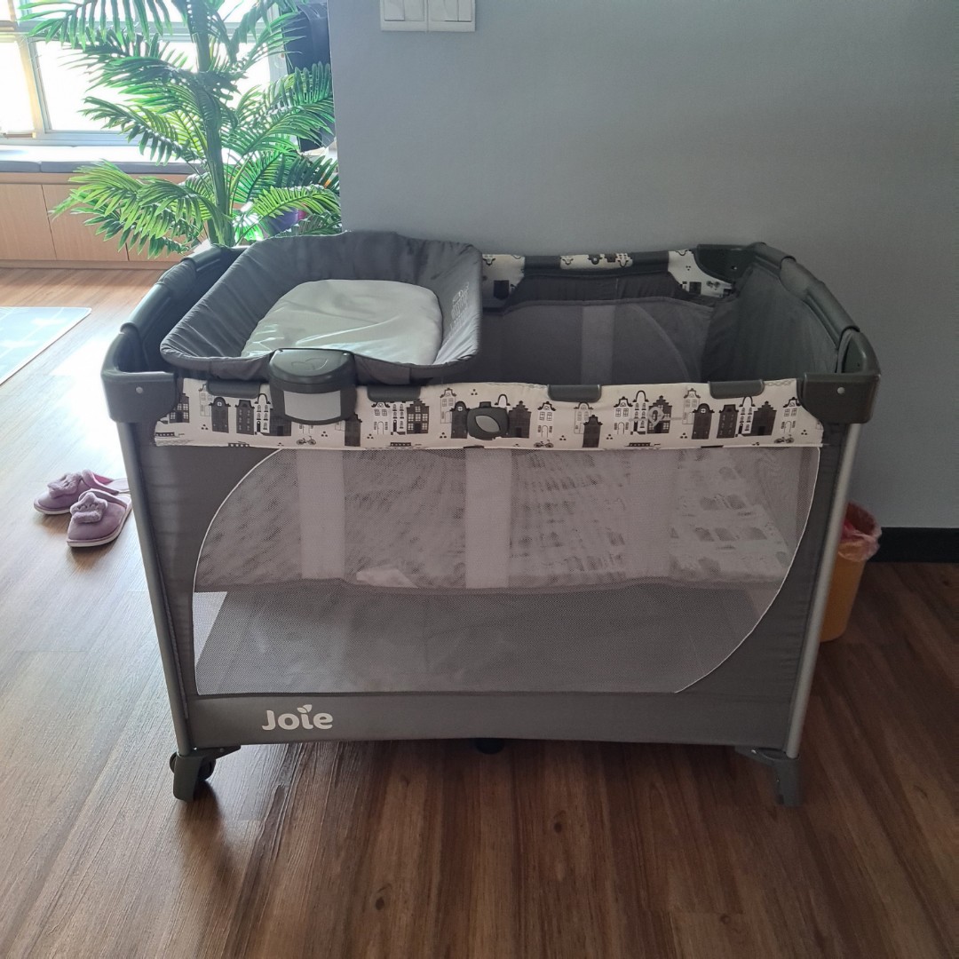 mumsnet travel cot