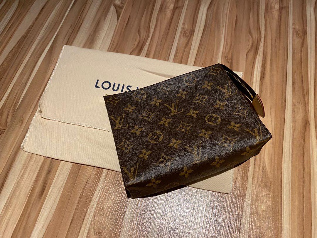 Louis vuitton online 19 pouch
