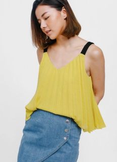 (Category: ) located in . Submitted by wardrobelly (Listing ID 1132691199, Image 1). Description: .