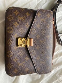 (Category: ) located in . Submitted by cocoanna (Listing ID 1132619325, Image 1). Description: .