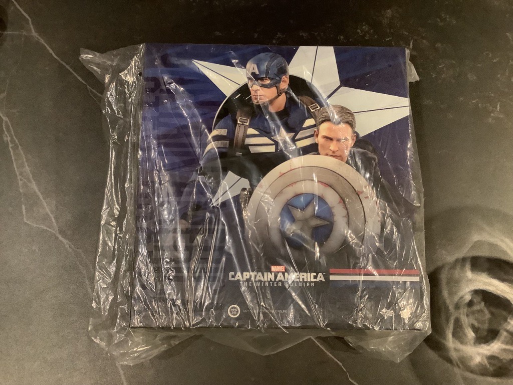 HOT TOYS 1/6 CAPTAIN AMERICA WINTER SOLDIER MMS243 STEVE